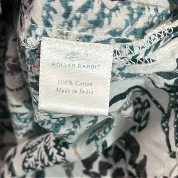 🎉 Embroidered Roller Rabbit  Top - Picture 5 of 6